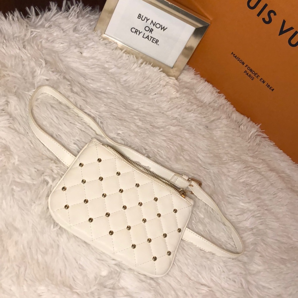 Stylish fanny pack 🥰